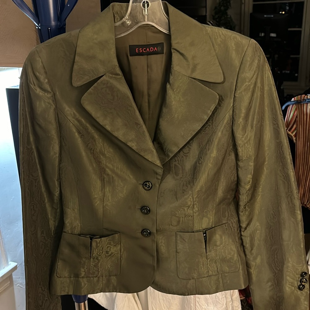 Escada green blazer size M Silk and Acetate